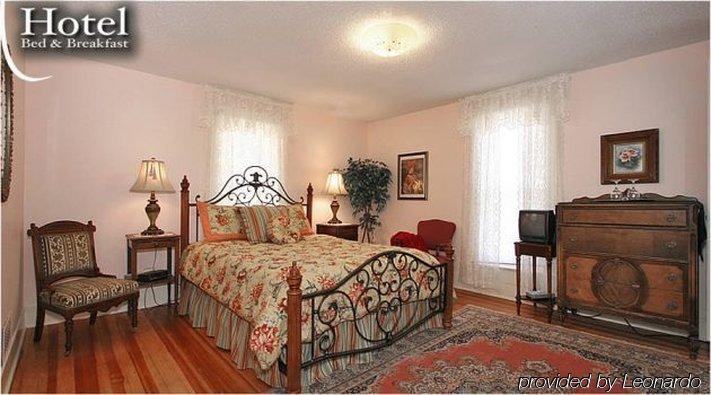 Avenue Hotel Bed And Breakfast Маниту-Спрингс Номер фото